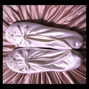 NEW with tags David’s Bridal Wedding Slippers 7-8